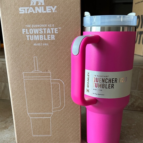 Stanley Pink Quencher H2.0 Tumbler - Picture 6 of 6